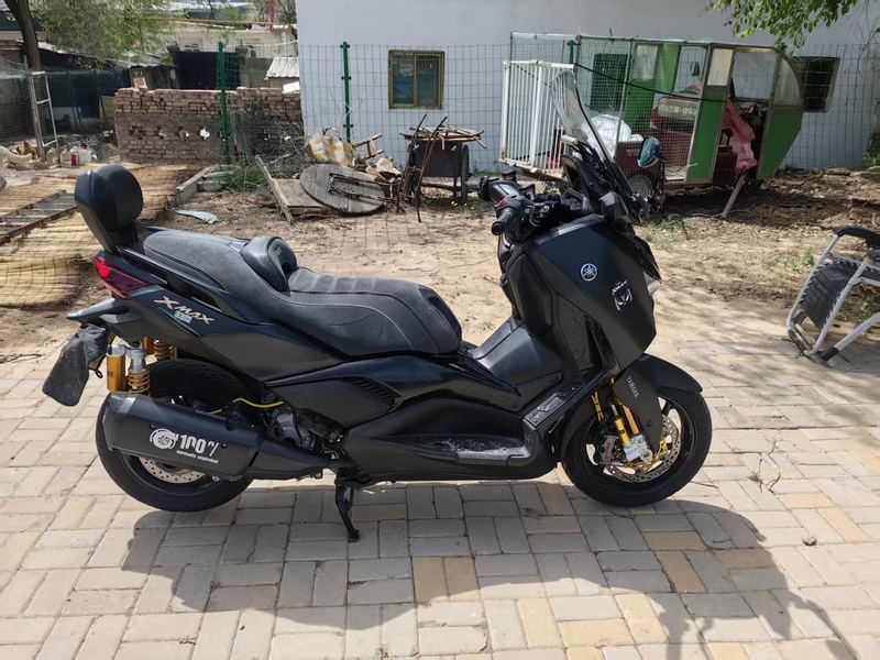 雅马哈 XMAX