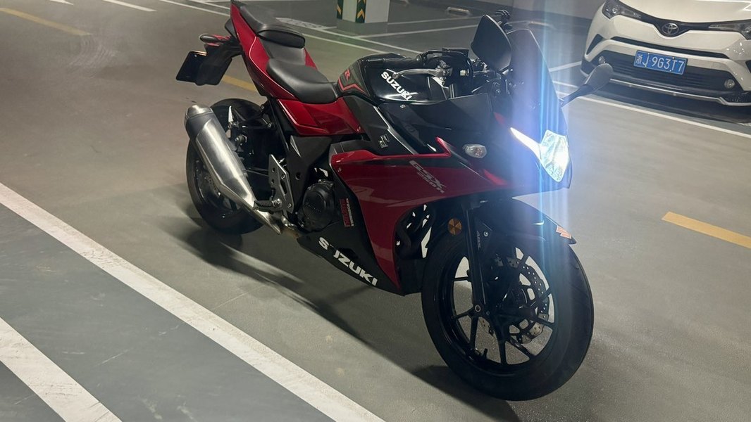 豪爵铃木 GSX250R