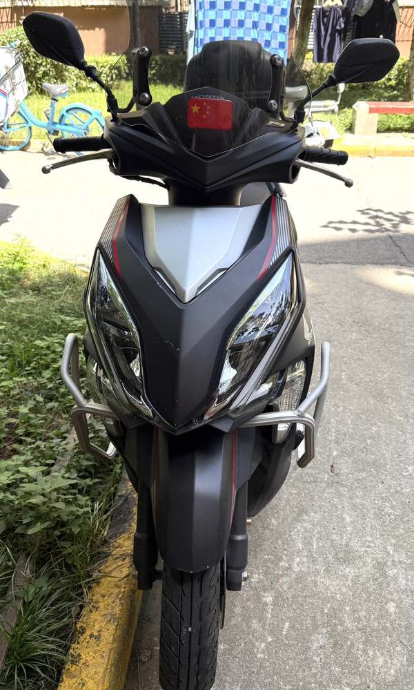 新大洲本田 裂行 RX125Fi