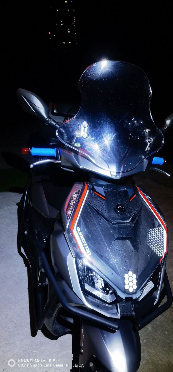 QJMOTOR 鸿150RS