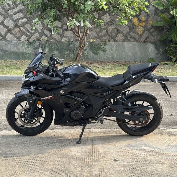 豪爵铃木 GSX250R