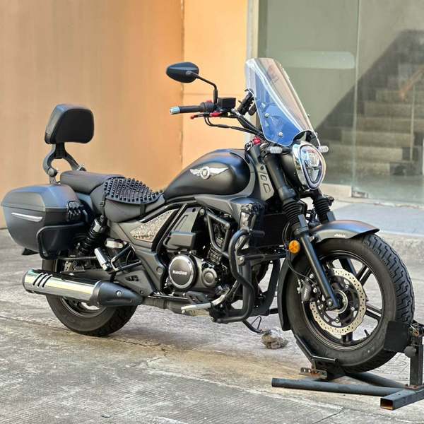 豪爵 TR300