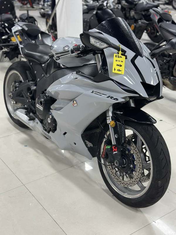 摩箭 800RR