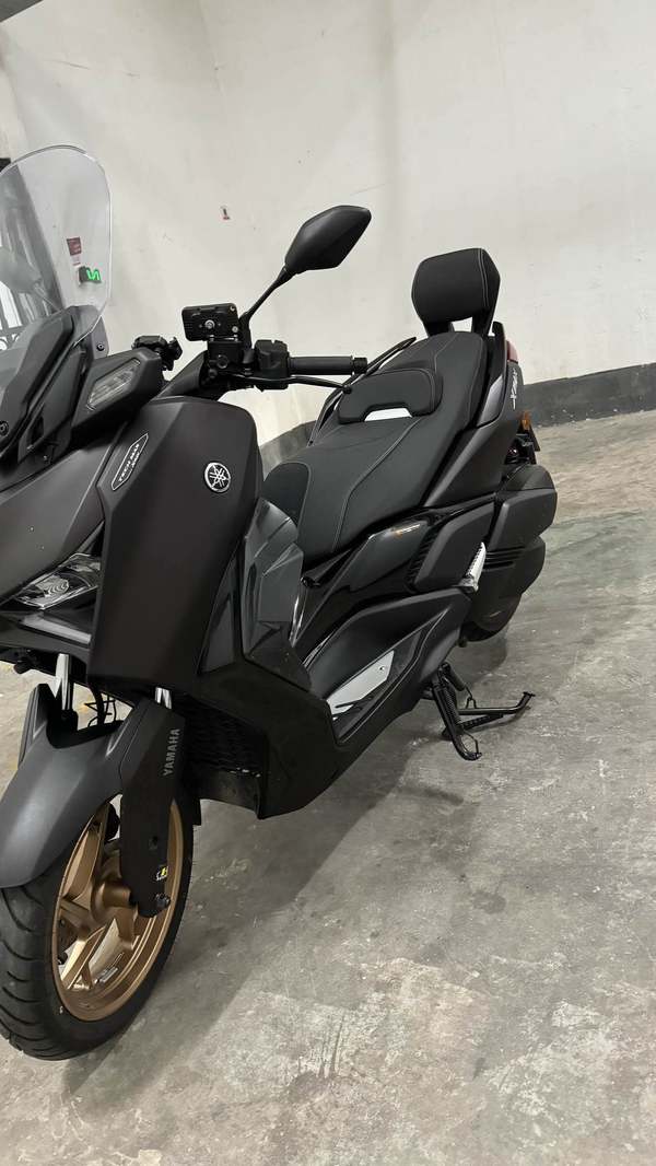 雅马哈 XMAX