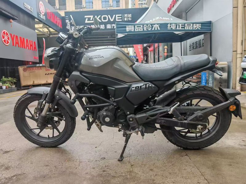 新大洲本田 CBF190TR