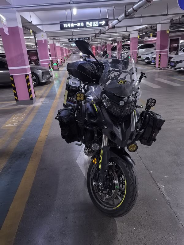 贝纳利 金鹏 TRK502