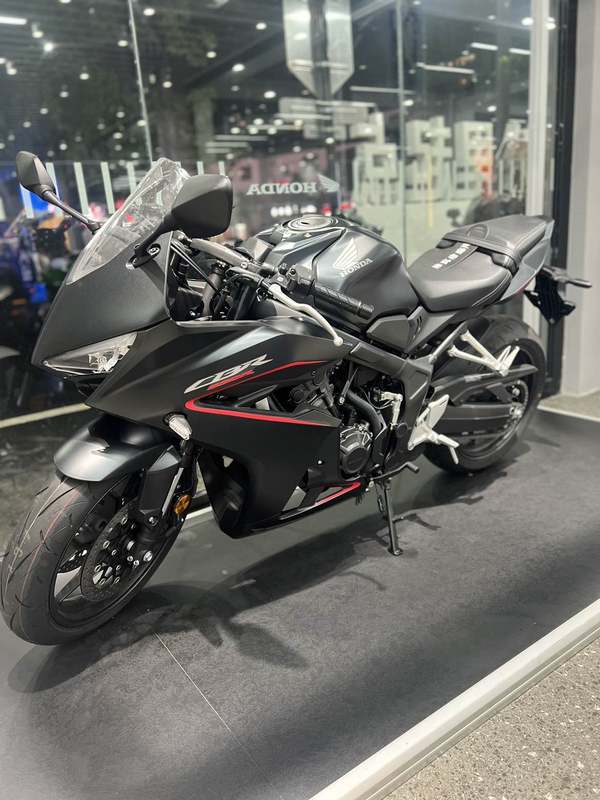 本田DREAMWING CBR650R