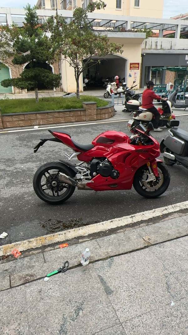 摩迪威 800赛道版