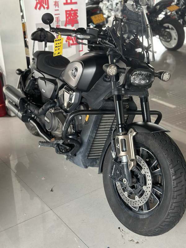 QJMOTOR 闪600