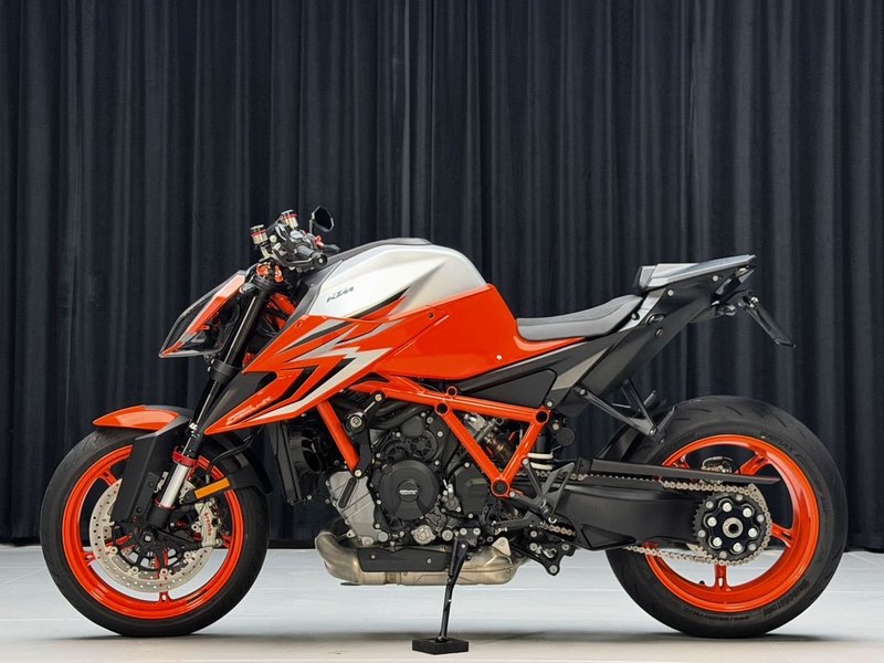 KTMR2R 1290 Super Duke