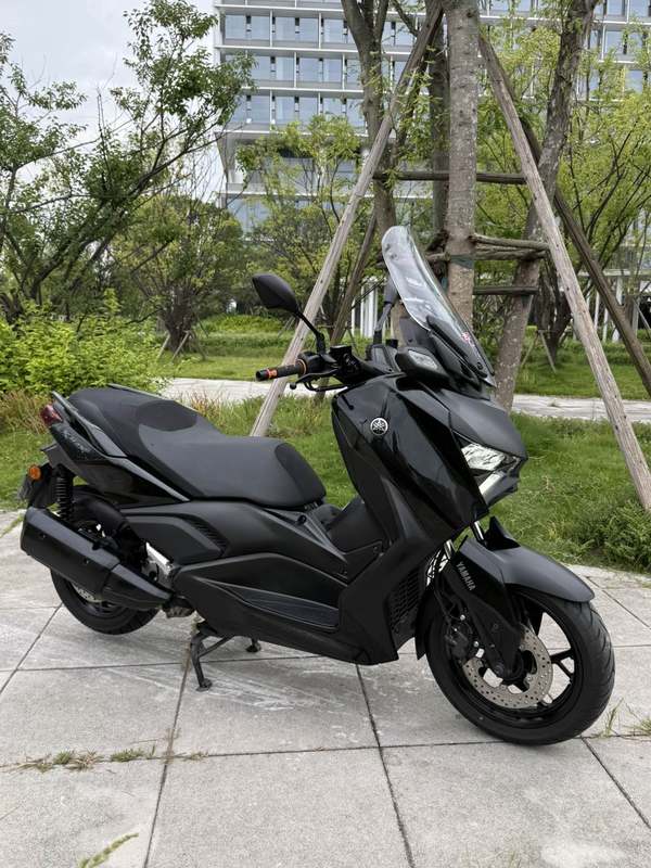 雅马哈 XMAX