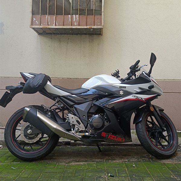 豪爵铃木 GSX250R