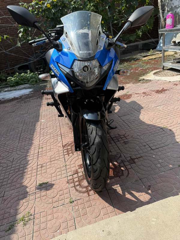 豪爵铃木 GSX250R