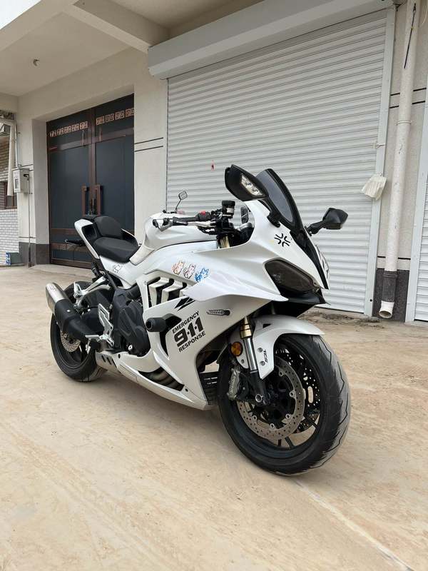QJMOTOR 赛600