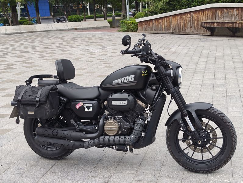 QJMOTOR 闪250