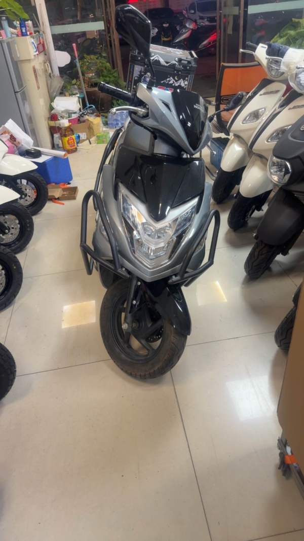 新大洲本田 EX125