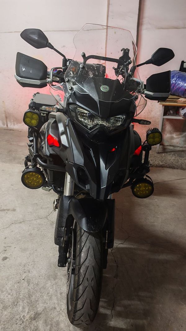 贝纳利 TRK552
