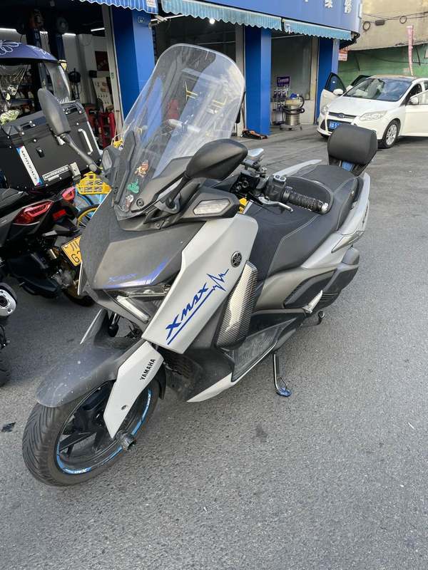 雅马哈 XMAX