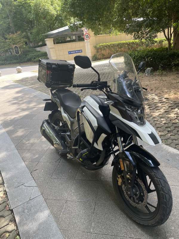 五羊本田 猛鸷 CB190X
