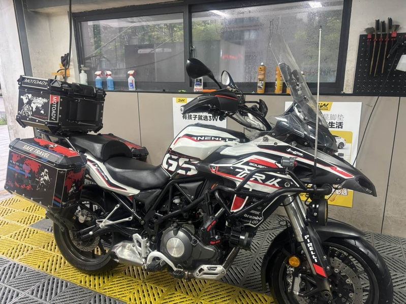 贝纳利 金鹏 TRK502