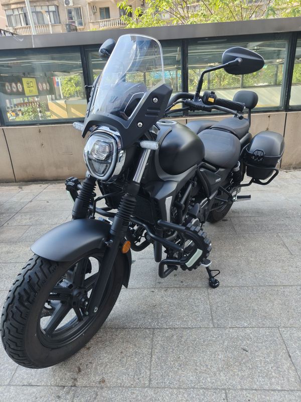 豪爵 TR300