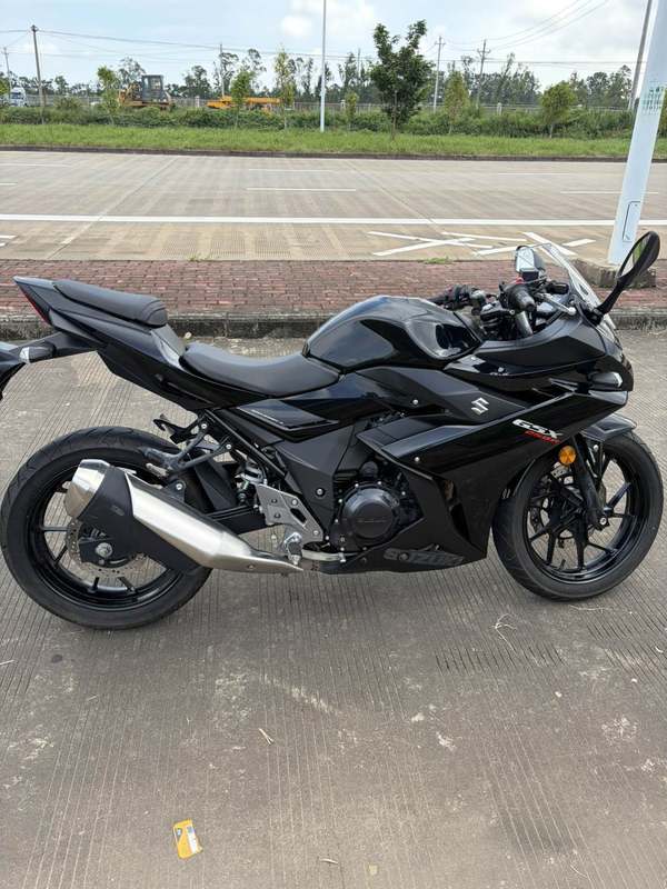豪爵铃木 GSX250R