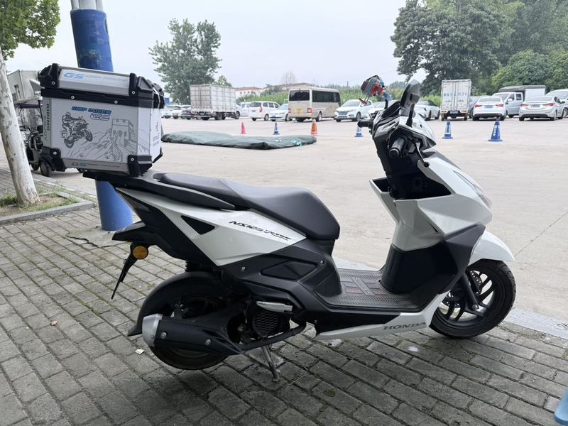 新大洲本田 NS125RX