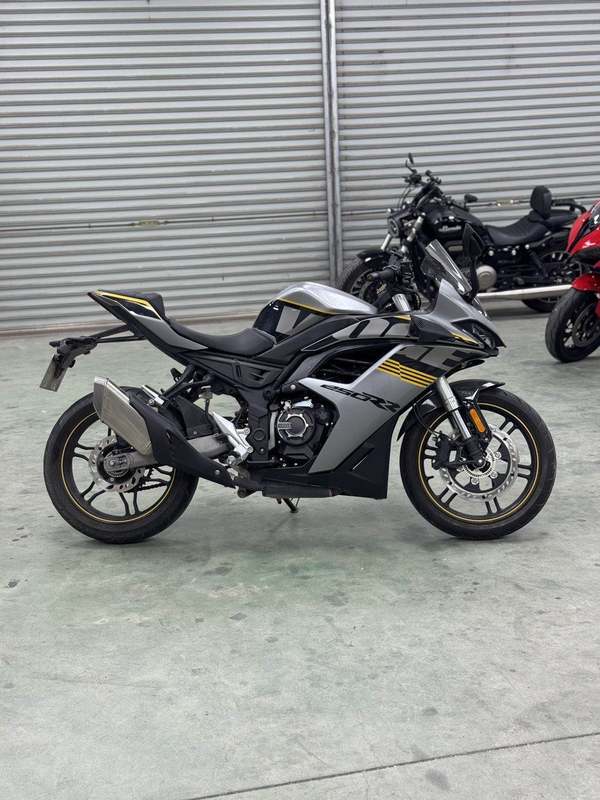 无极 250RR