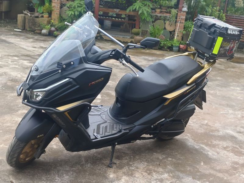光阳 赛艇 250