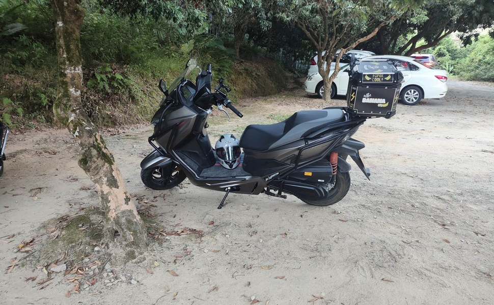 QJMOTOR 鸿250