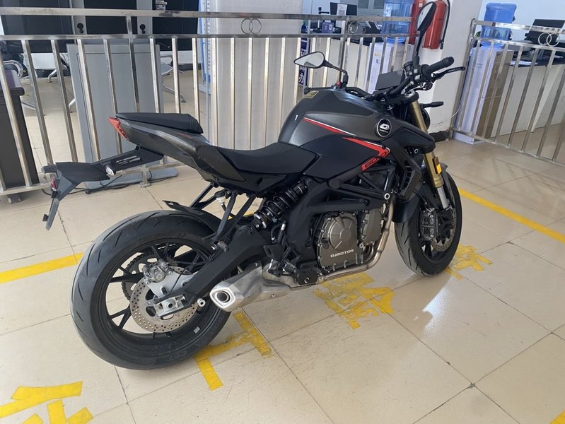 QJMOTOR 追600