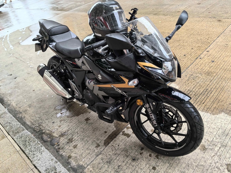 豪爵铃木 GSX250R