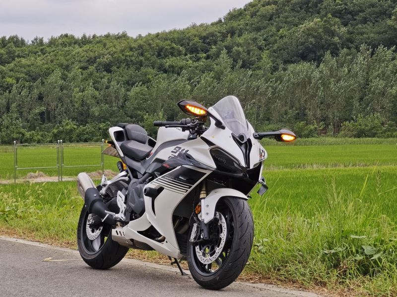 QJMOTOR 赛600