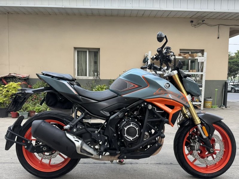 无极 525R