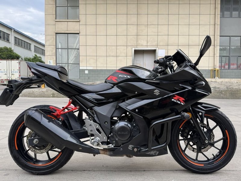 豪爵铃木 GSX250R