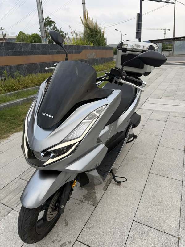 五羊本田 PCX