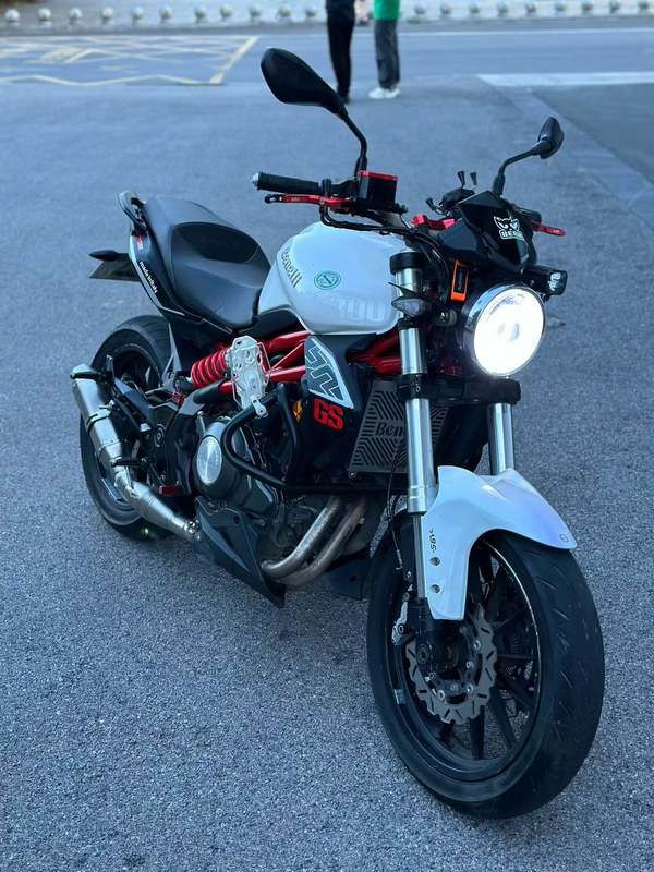 贝纳利 蓝宝龙 BN302S