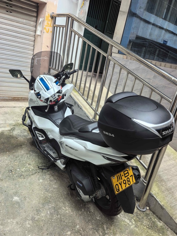 五羊本田 PCX