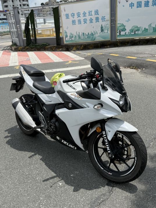 豪爵铃木 GSX250R