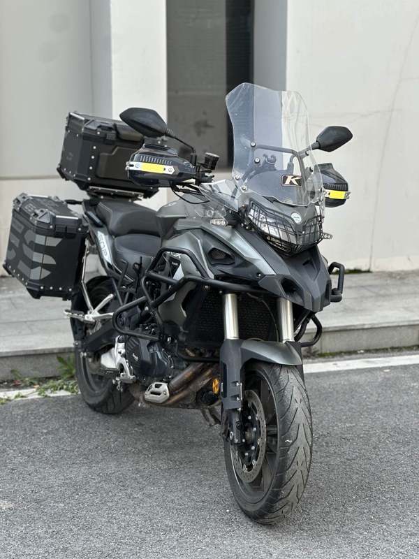 贝纳利 金鹏 TRK502