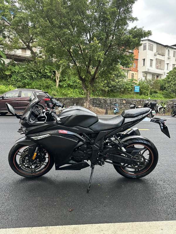 无极 300RR
