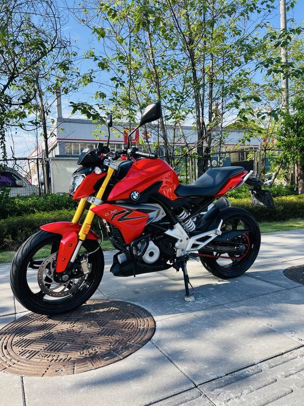 宝马 G 310 R