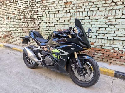 贝纳利 龙卷风 Tornado 402R