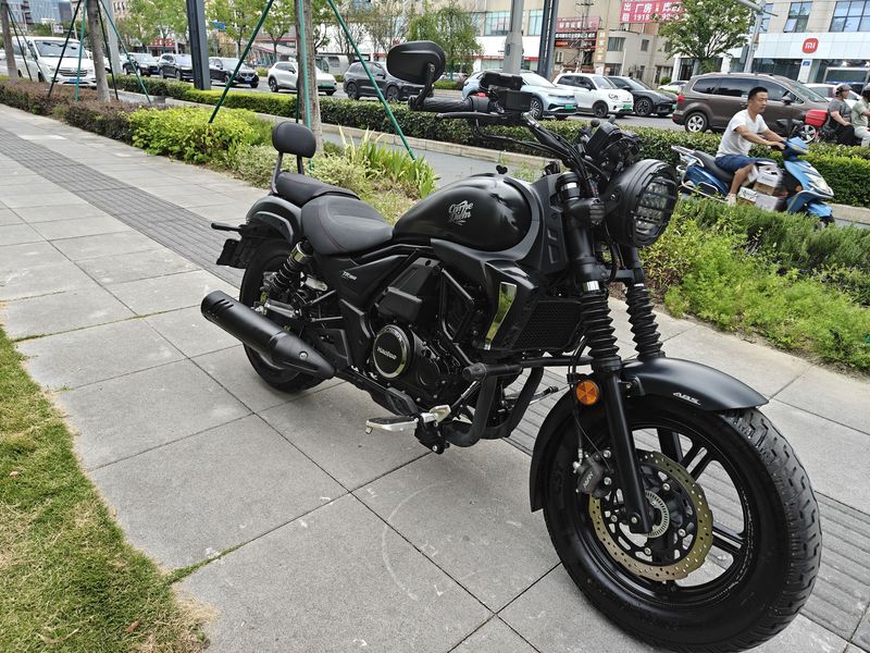 豪爵 TR300