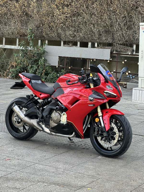QJMOTOR 赛600
