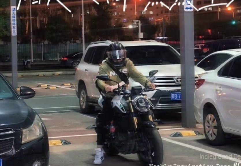 QJMOTOR 追600