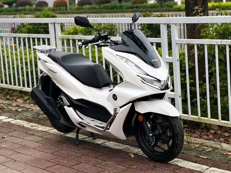 五羊本田 PCX