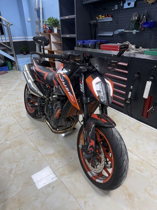 KTMR2R 790 Duke