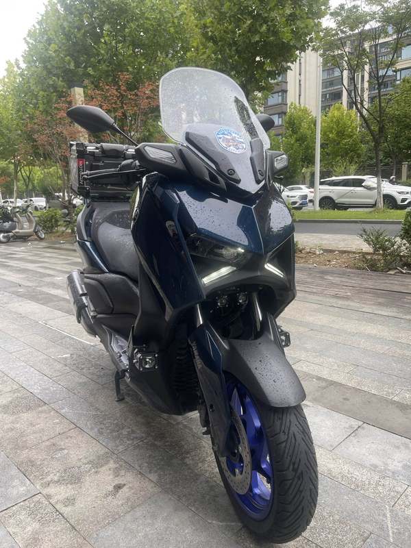 雅马哈 XMAX