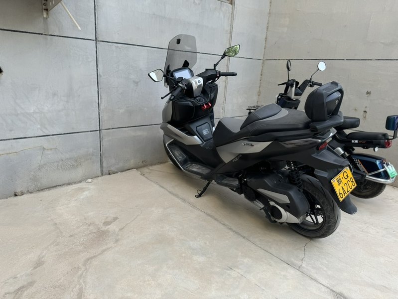 无极 SR250GT